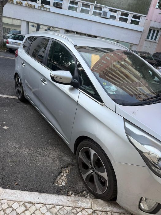 Kia carens 7 lugares