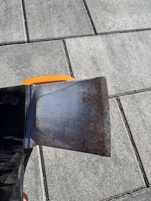 Zestaw fiskars (wertkulator + szczota + łopata + siekiera)