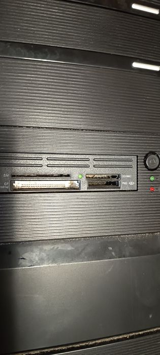 Torre pc computador antigo