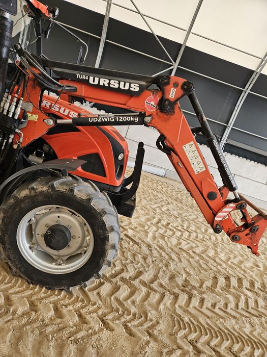 Ursus C-380 z turem nie zetor new holland