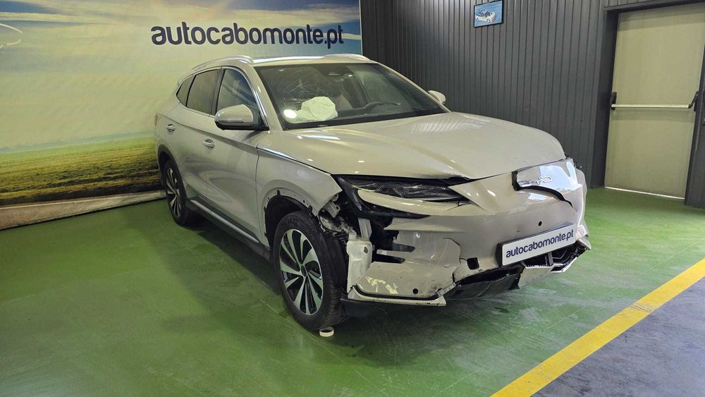 BYD Seal U 71.8Kwh -  Salvado
