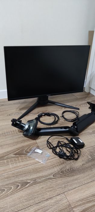 Монитор Samsung 27 Odyssey  144Hz +( поворотная нога)