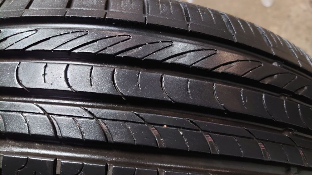 Пара летних шин Nexen NBlue Eco SH01 185/60 r15 185 60 15