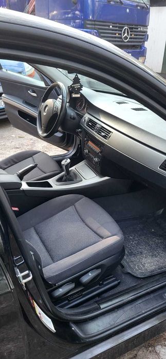 BMW E91 318i 2008 Manual