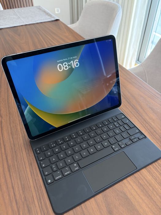 Ipad pro 4 geração 11 polegadas 256gb C/ Magic keyboard498011002959964162