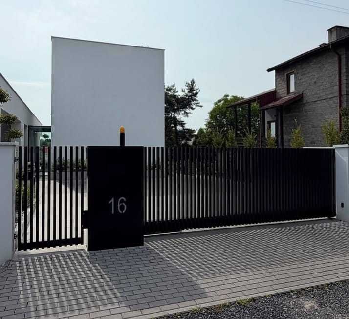 Brama grzebieniowa palisada pionowa Nowoczesne ogrodzenie PREMIUM grzebieniowe ogrodzenie