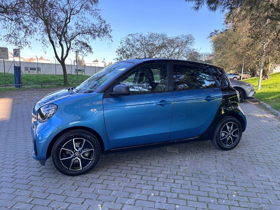 Smart Forfour EQ Passion + Pack Exclusive - CABRIO 2023 NACIONAL | Full LED | Carregador Rápido 22 kW | 25.000 Km