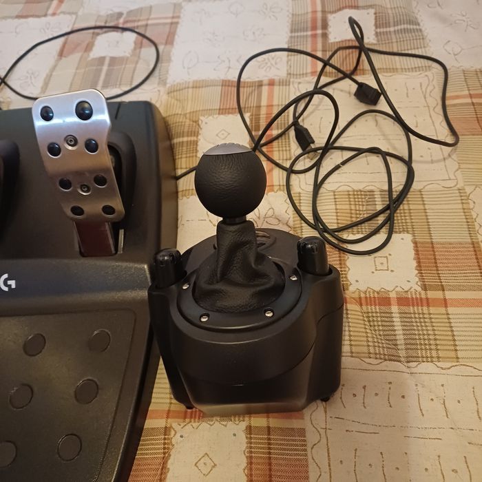 Logitech g29 + Logitech G Driving Force Alavanca de mudanças