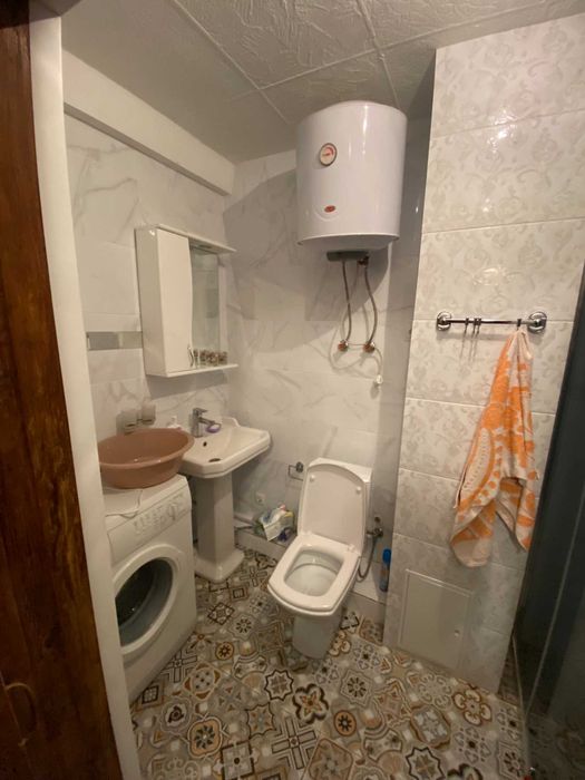 Здам кімнату на Березняках для дівчини/жінки з офісним графіком роботи