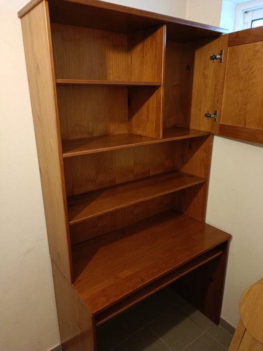 Secretária em madeira