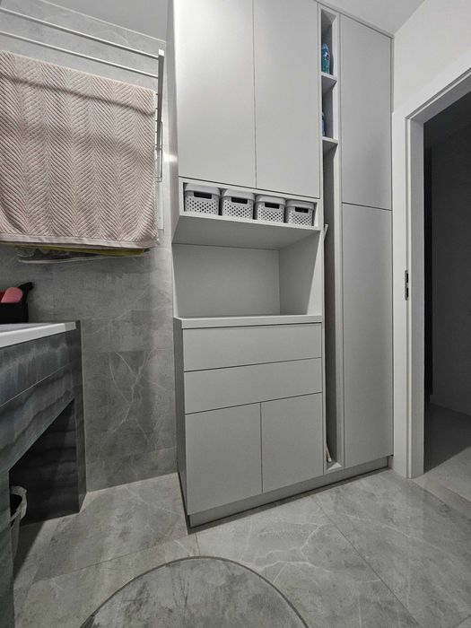 Płytki jasnoszare z połyskiem 60x60 ( 2 kartony)