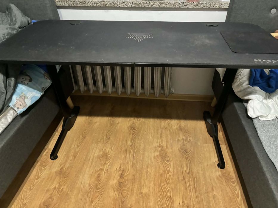 Biurko gamingowe Sense7 140×60 – Twój nowy level-up!