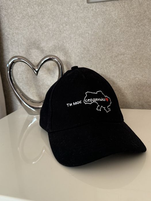 Кепка з патріотичним малюнком