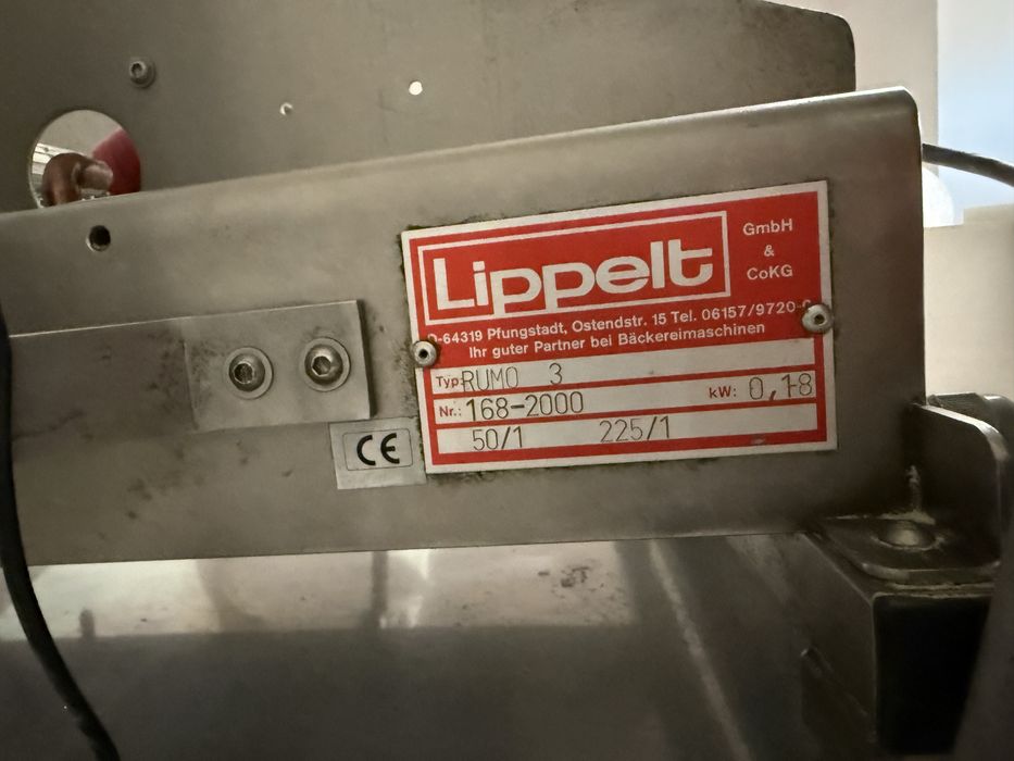 Lippelt linia do bułek mini rustica (kwadratowych) z dostawką na wode i ziarna (wzór na artisan)