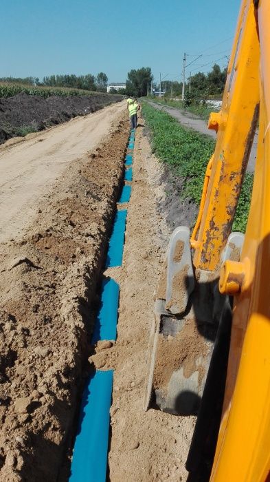 Usługi MINIKOPARKĄ MINIWYWROTKĄ wykopy przyłącza wod-kan gaz elek. co