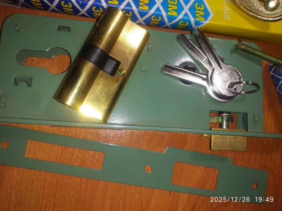 Замок ЗМ  врізний в комплекті Італія