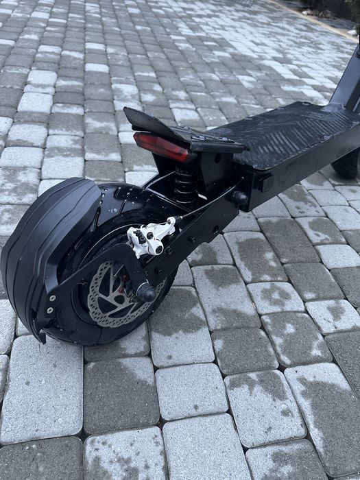 Електросамокат Kukirin G4