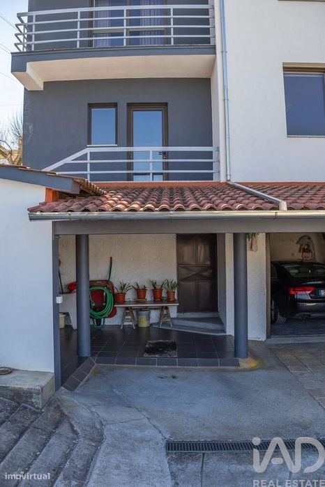 Casa / Villa T4 em Sé, Santa Maria e Meixedo de 200 m2