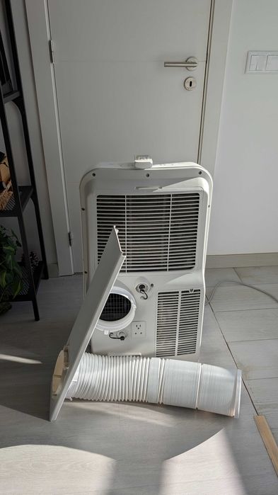 Ar Condicionado e Aquecedor Portátil BECKEN BAC4255