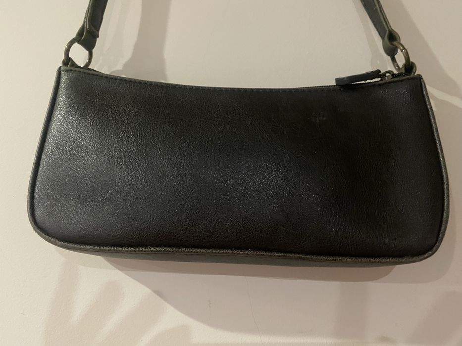 Bonita carteira em pele