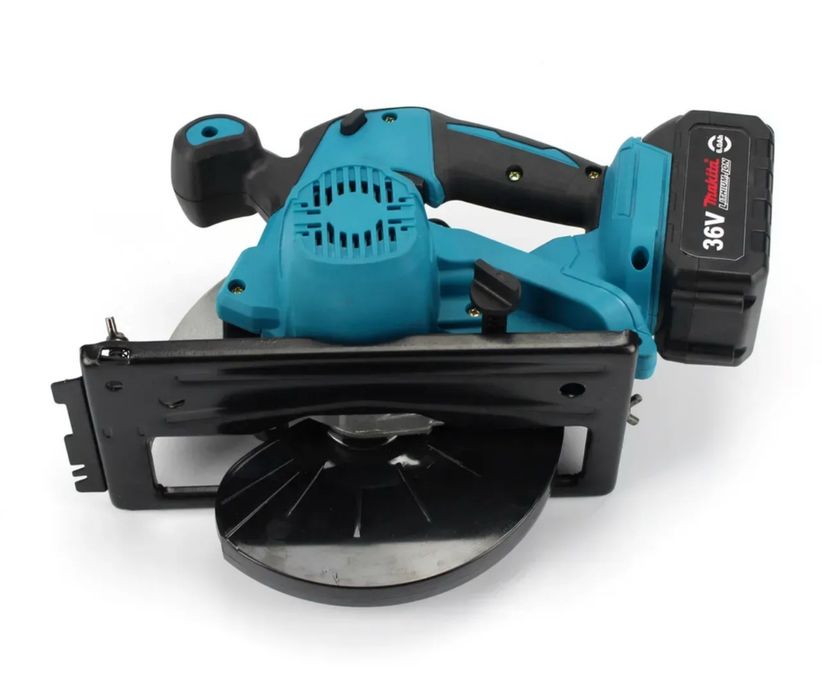 Аккумуляторная дисковая пила Makita DHS680Z | 36V | 6.0 A/h
