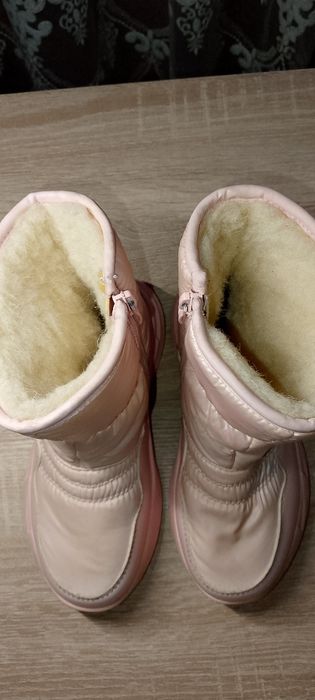 Зимні ботінки на дівчинку