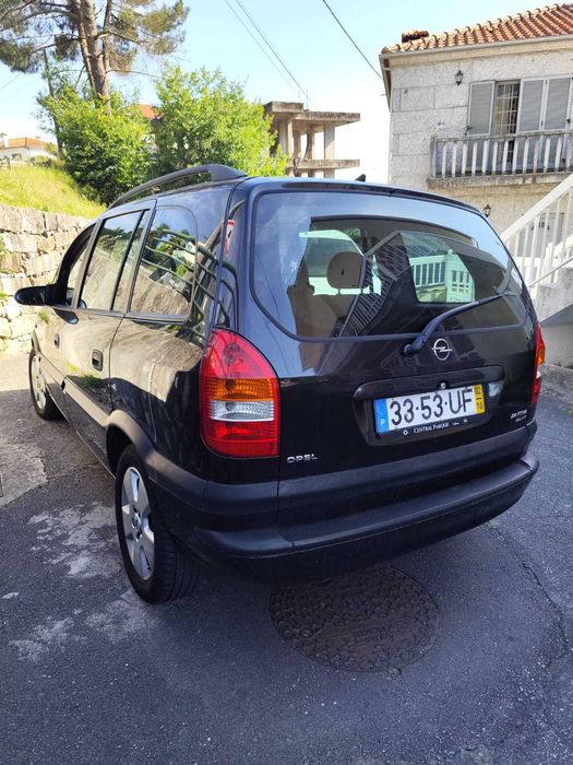 Opel Zafira A 2.2 DTi 125cv (2002) – 7 Lugares Espaçosa e Económica