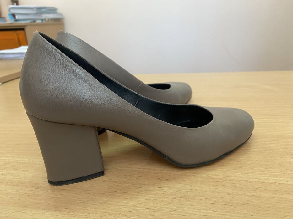 Жіночі туфлі 38-39