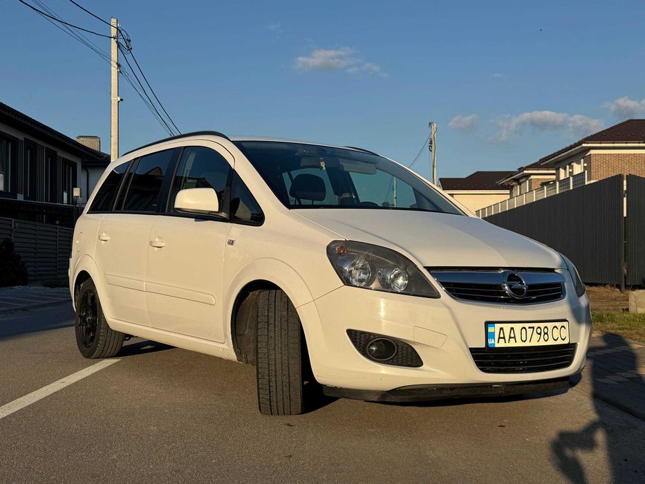 Продам Opel Zafira