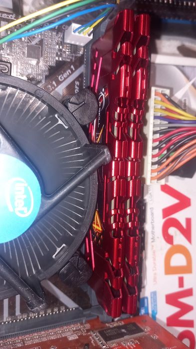 Płyta główna gigabyte h310  +i3 9100f + 8gb ddr4