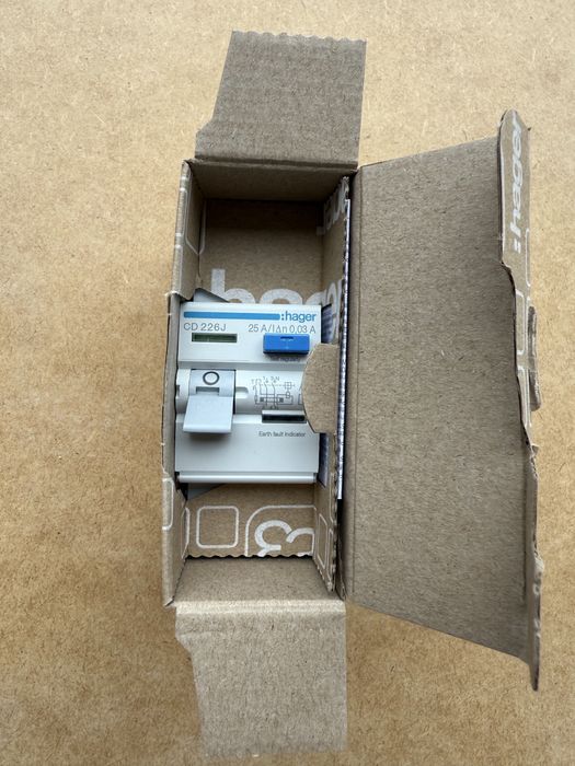 Продається диференційний автомат Hager CD226J
