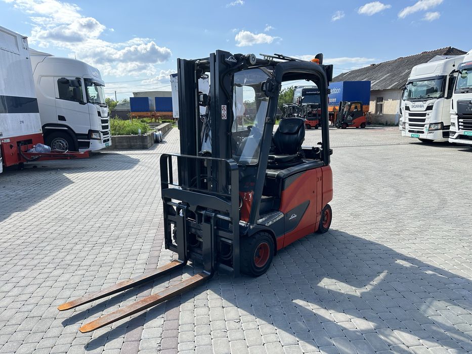 Linde E 16PH-02 Triplex електричний навантажувач