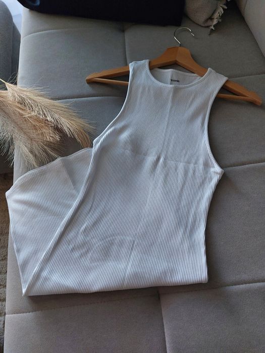 Sukienka dopasowana S