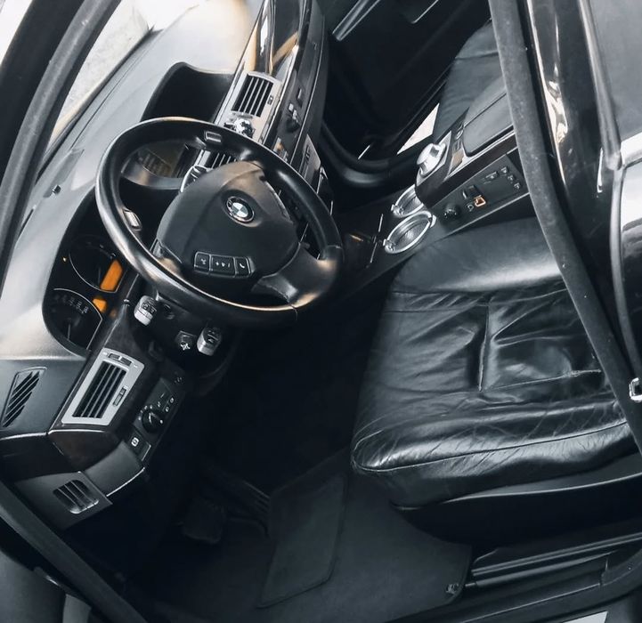 Bmw 7 e65 ,745.4.4 бензин