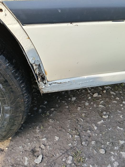 Нісан Прімера р-10