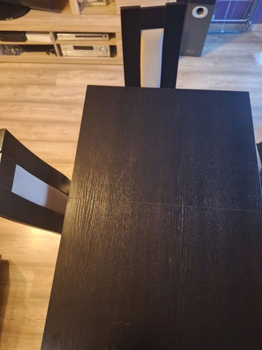 Drewniany stół z 4 krzesłami - ogłoszenie ważne 4 dni !!