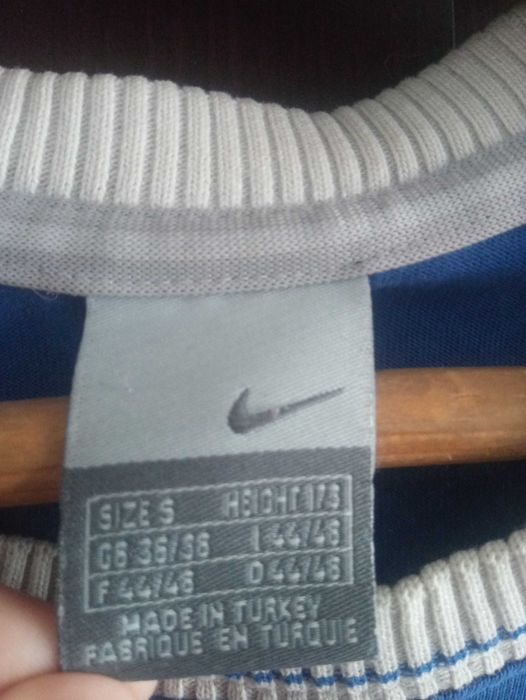 Niebieski podkoszulek Nike