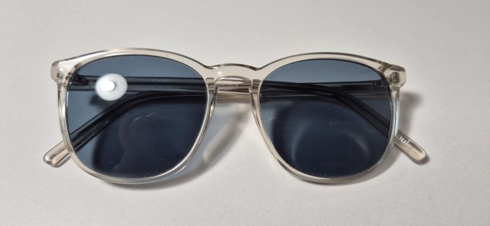 Okulary przeciwsloneczne męskie i damskie – nowe, markowe