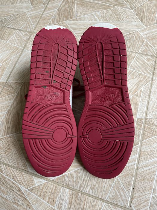 Кроссовки The Air Jordan 1 Low  Cardinal Red Gold
