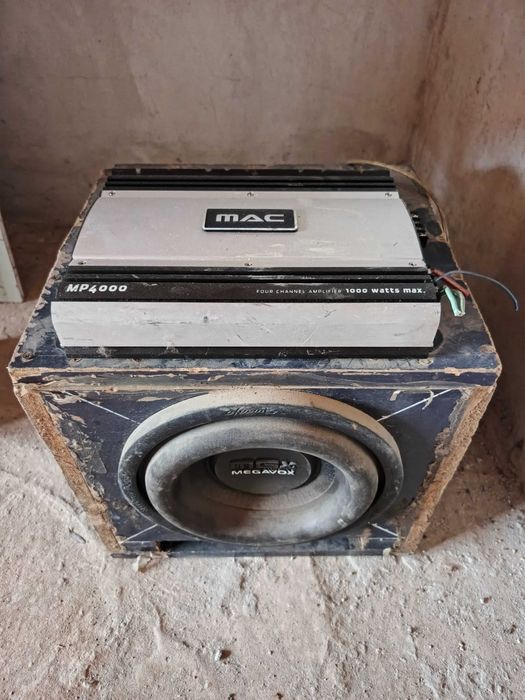 Сабвуфер із уселительом