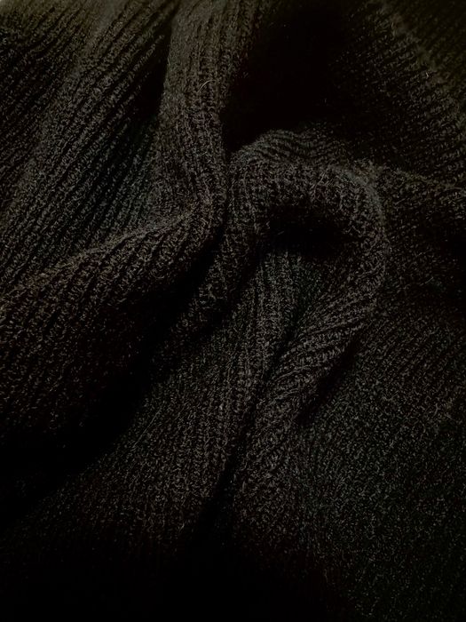 Трендовий жилет з розрізом