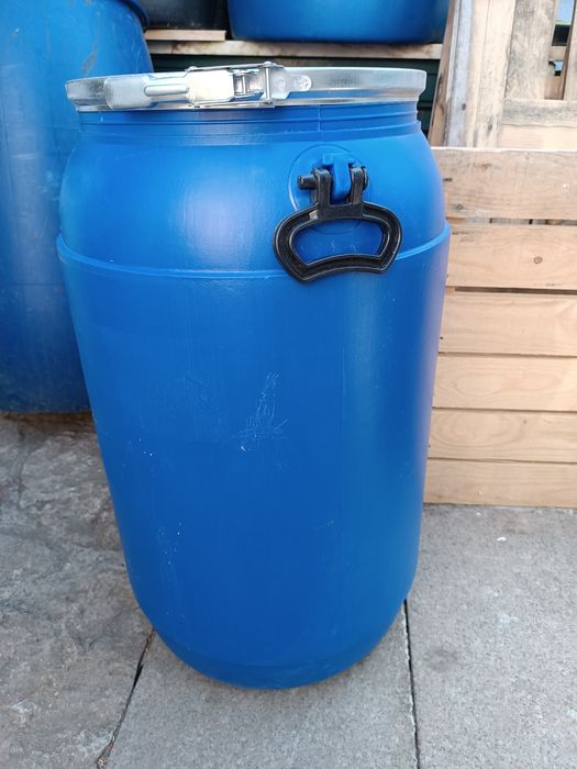 Bidons/barricas de 100 lt com pegas