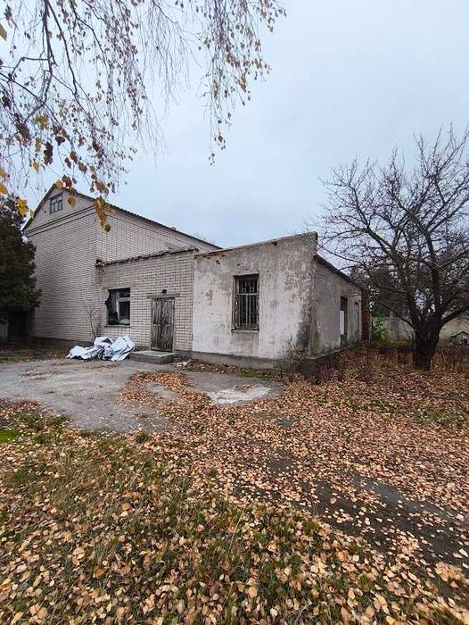 Продам  виробничу базу у м. Верхньодніпровську