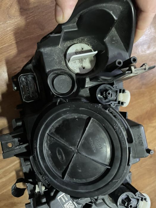 Заводские галогеновые фары на BMW F30/F31