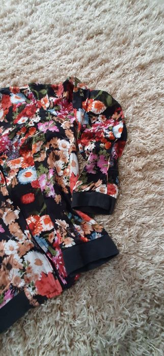 Kolorowa cienka bluza wdzianko rozmiar M