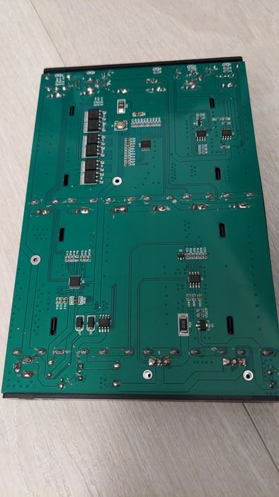 DIY Powerbank 12x18650 повербанк для ноута, роутера, телефона, LED