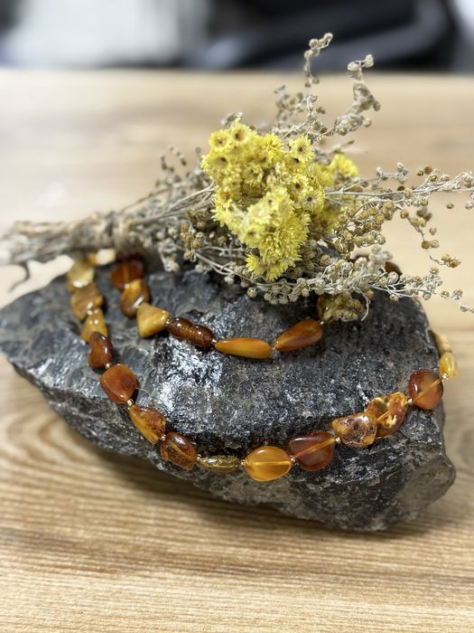 Намисто з бурштину