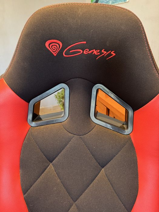 Cadeira Gamer Genesis – Preto e Vermelho (Excelente Estado!)