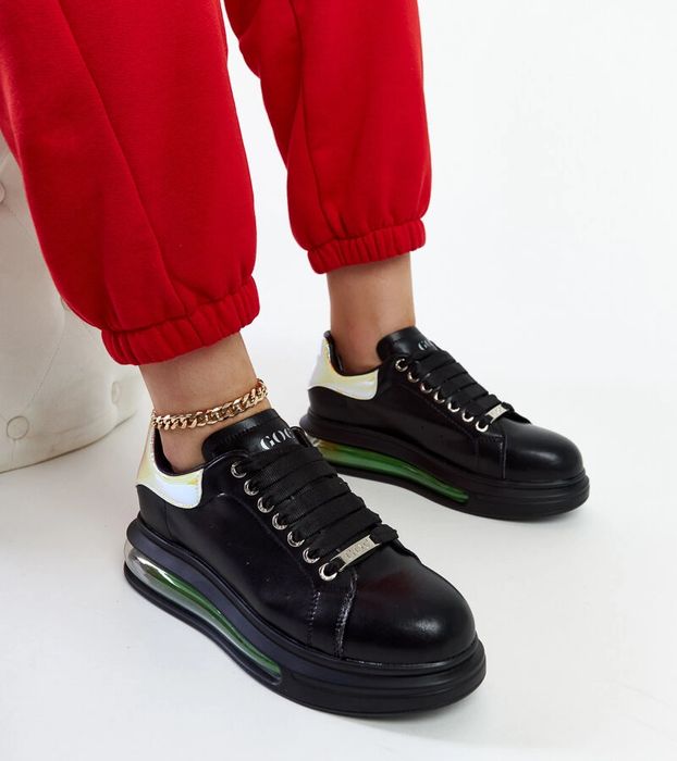 Czarne sneakersy na platformie GOE NN2N4030