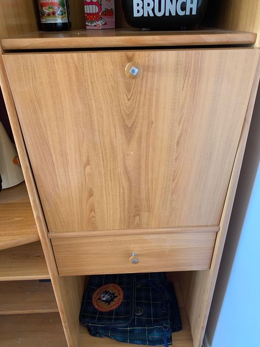 Móvel em madeira sala ou quarto